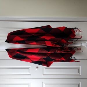 Buffalo plaid wrap w fringe, beautiful!!!